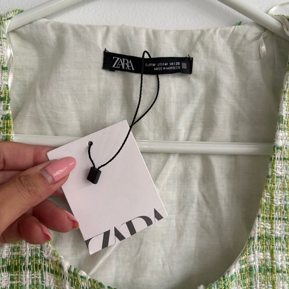 ZARA Green /White Cotton Tweed Vest Crop Top with Gold Tone Buttons Sz M NWT - Picture 6 of 11